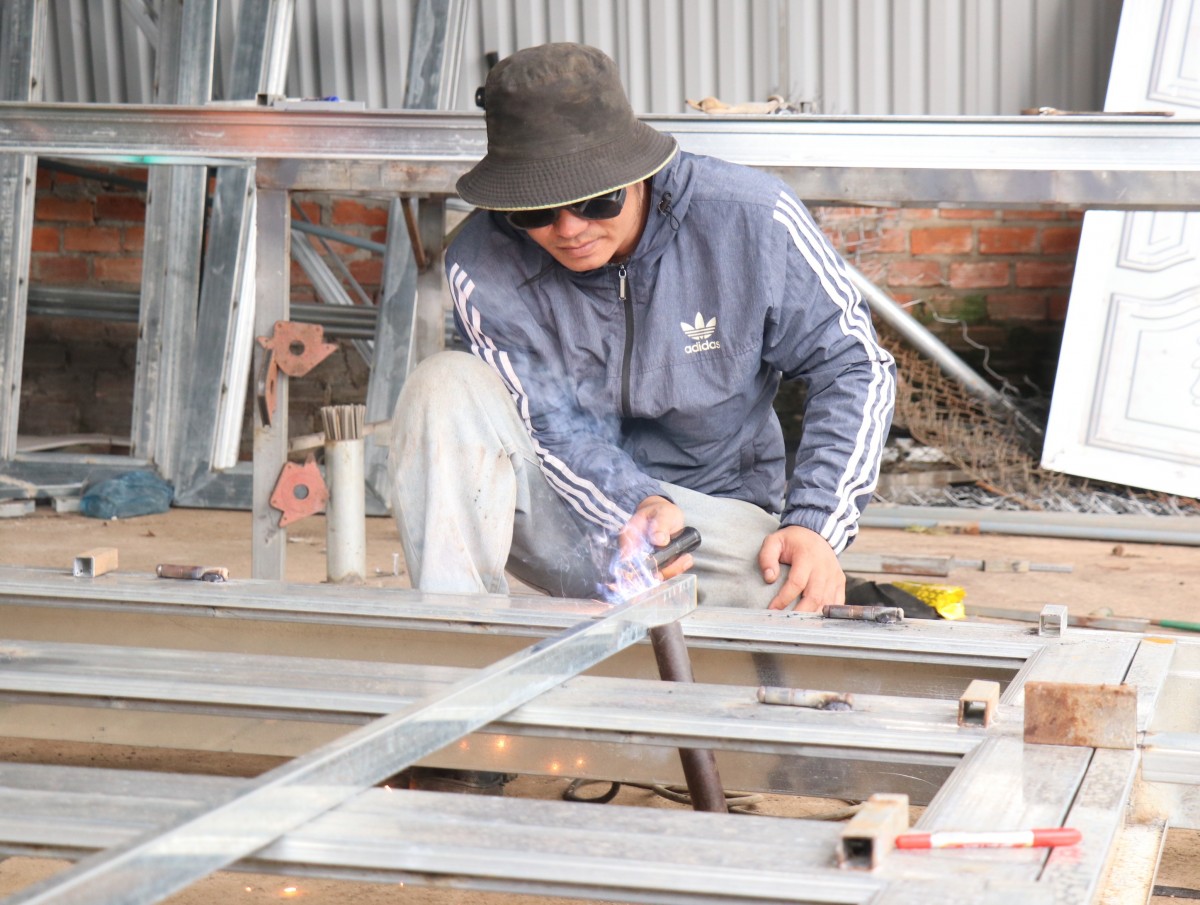Điện lưới quốc gia góp phần thay đổi diện mạo xã biên giới Đắk Wil (tỉnh Lâm Đồng) Điện lưới quốc gia góp phần thay đổi diện mạo xã biên giới Đắk Wil (tỉnh Lâm Đồng)