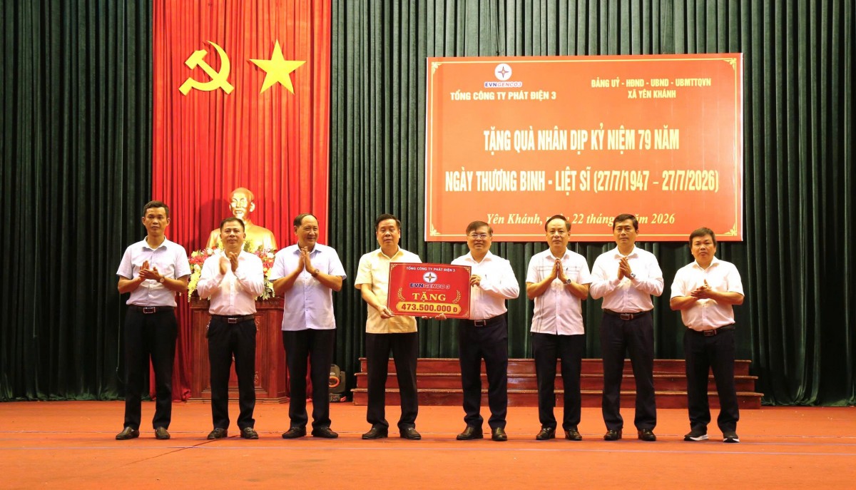 Tổng Công ty Phát điện 3 trao 947 phần quà tri ân tại tỉnh Ninh Bình nhân ngày Thương binh - Liệt sĩ