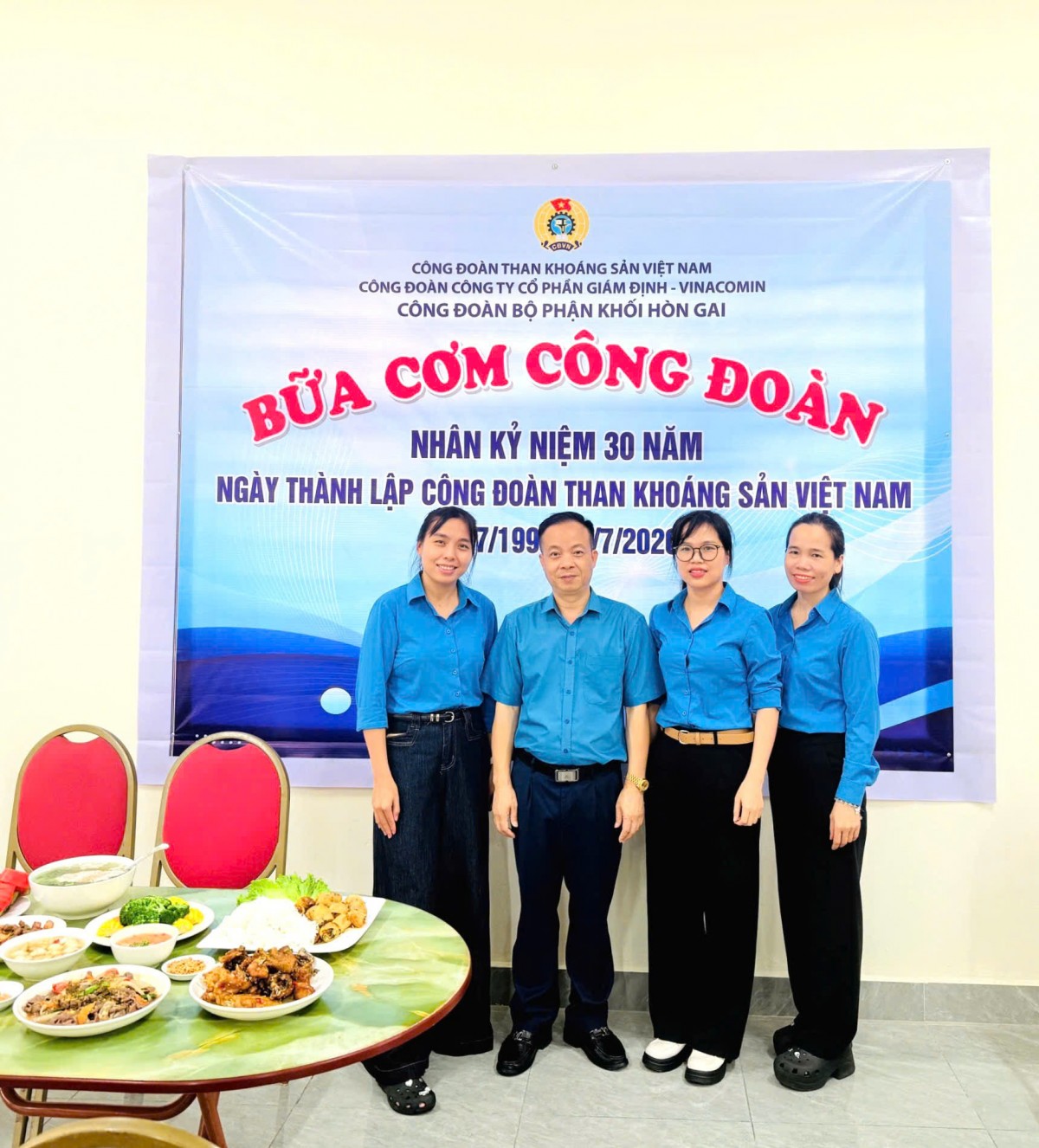 Quacontrol tổ chức ‘Bữa cơm công đoàn 2026’ - Ấm áp tình đồng nghiệp, gắn kết người lao động Quacontrol tổ chức ‘Bữa cơm công đoàn 2026’ - Ấm áp tình đồng nghiệp, gắn kết người lao động