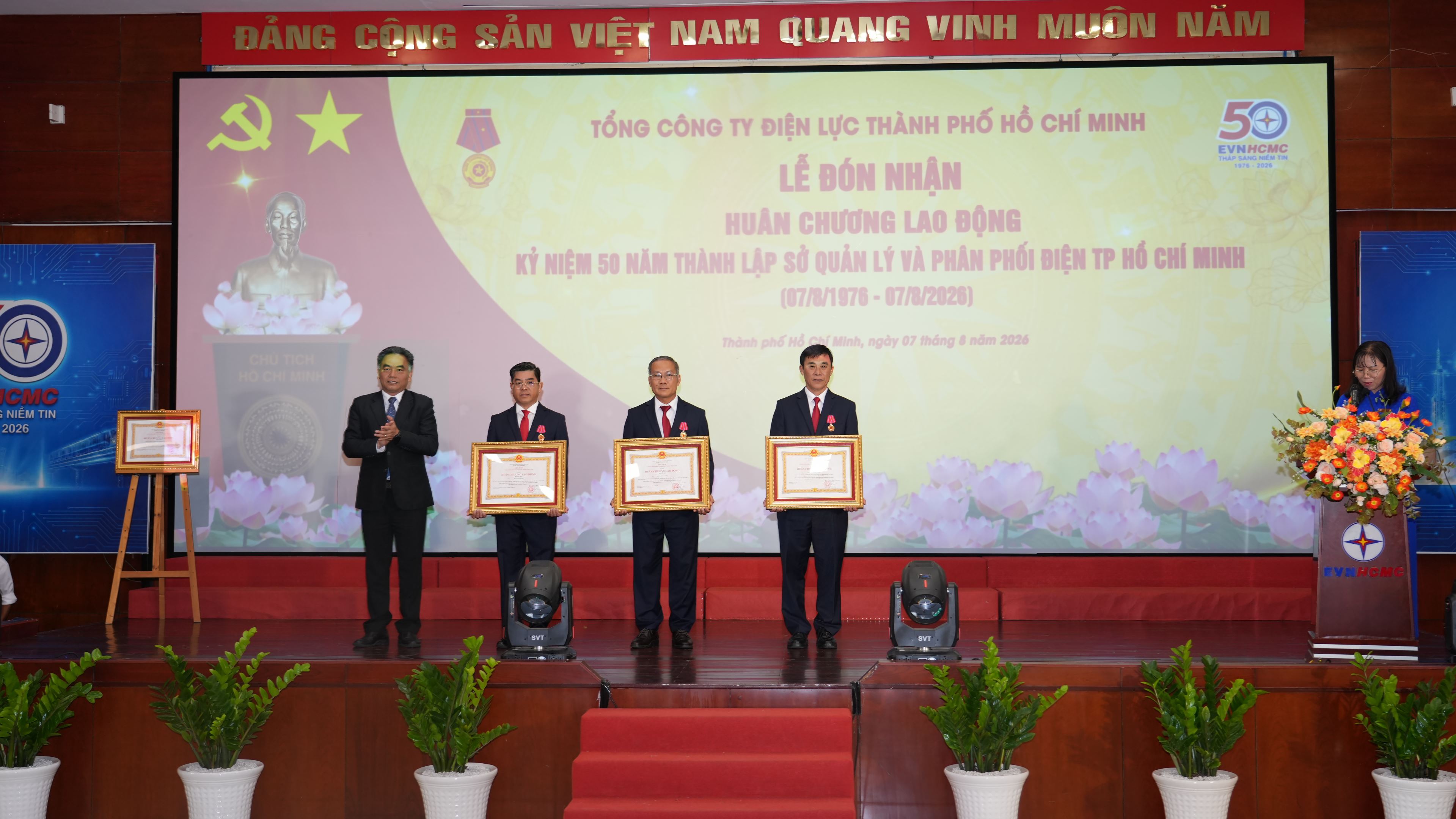 Tổng công ty Điện lực TP. Hồ Chí Minh - 50 năm xây dựng và phát triển Tổng công ty Điện lực TP. Hồ Chí Minh - 50 năm xây dựng và phát triển