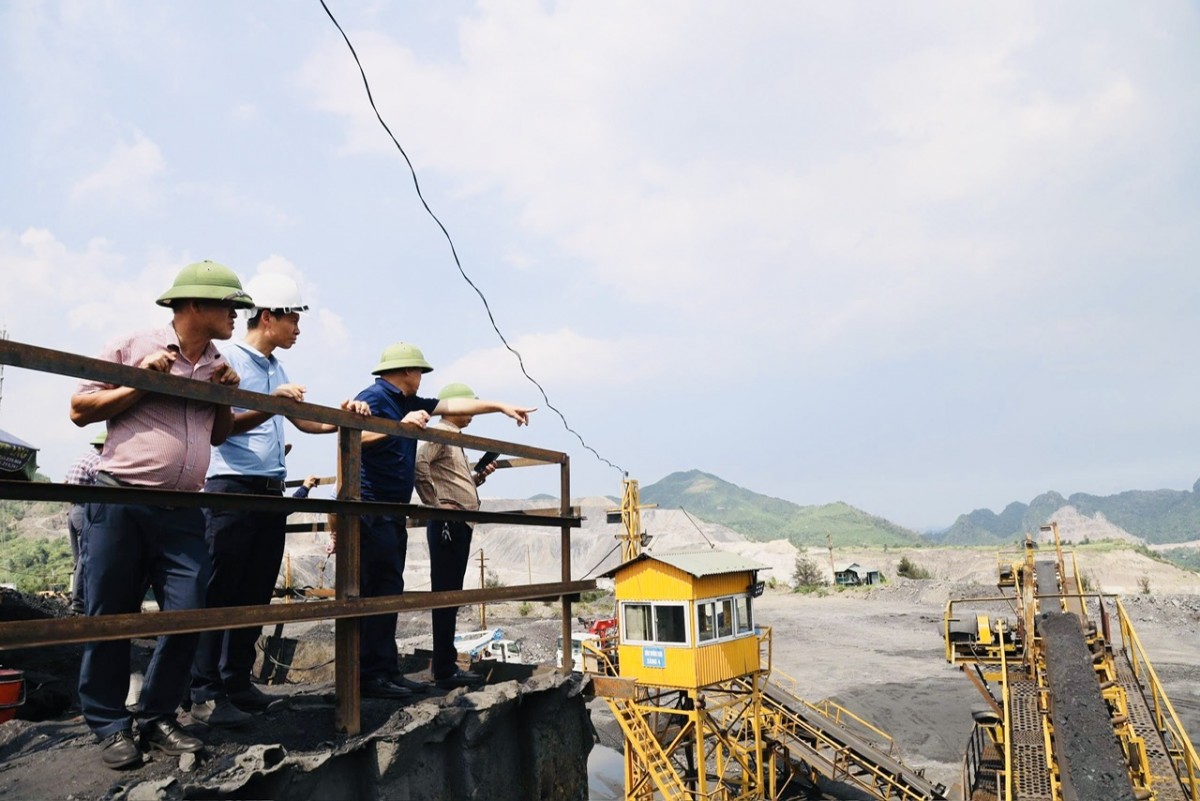 Nghiệm thu Hệ thống Sàng 4 của Công ty Than Hà Tu Nghiệm thu Hệ thống Sàng 4 của Công ty Than Hà Tu