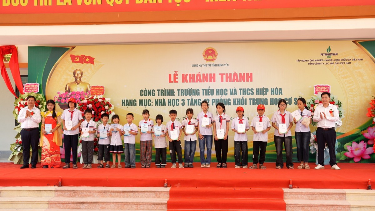 BSR tiếp sức cho hành trình ‘gieo chữ’ tại Trường Tiểu học - Trung học cơ sở Hiệp Hòa (Hưng Yên)