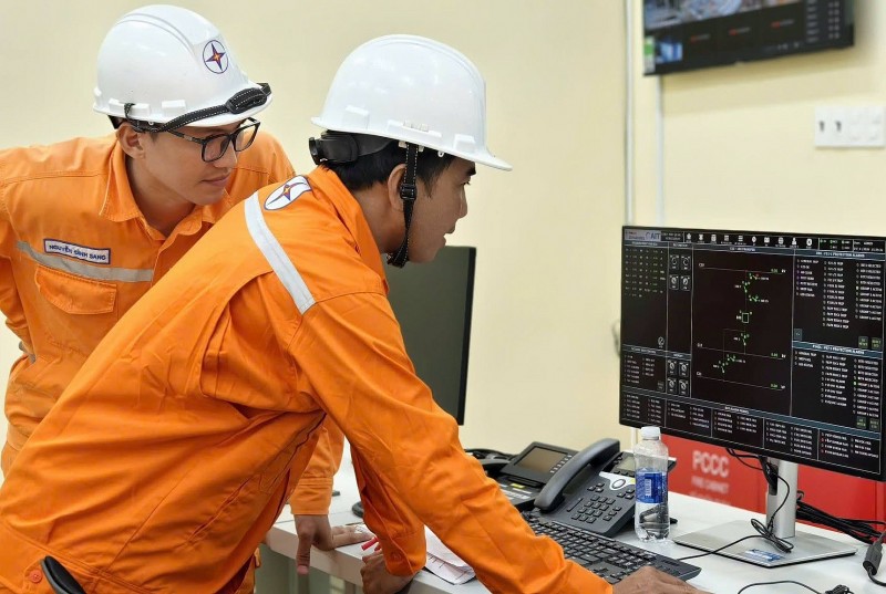 Đóng điện nghiệm thu công trình Trạm biến áp 220kV Phú Quốc