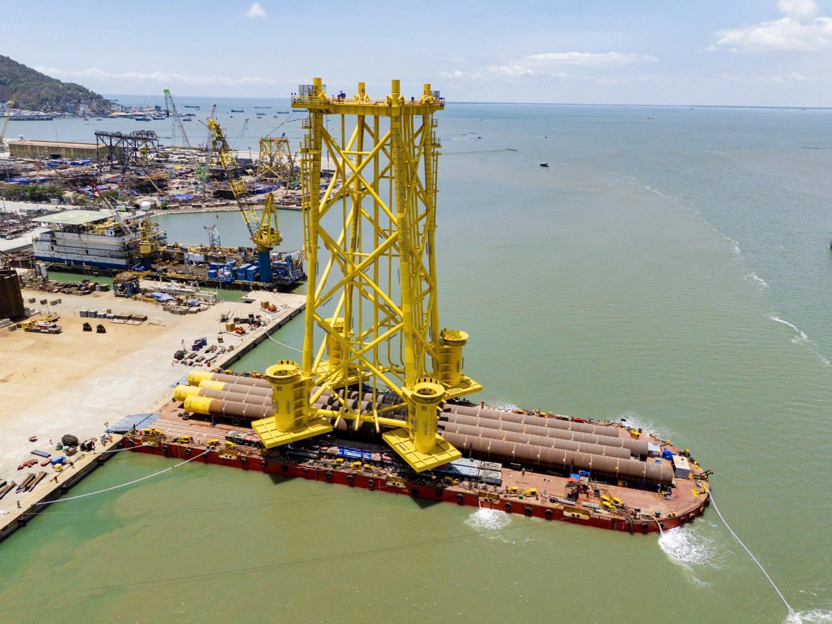 Việt Nam muốn phát triển điện gió ngoài khơi, năng lực logistics cũng phải sẵn sàng Việt Nam muốn phát triển điện gió ngoài khơi, năng lực logistics cũng phải sẵn sàng