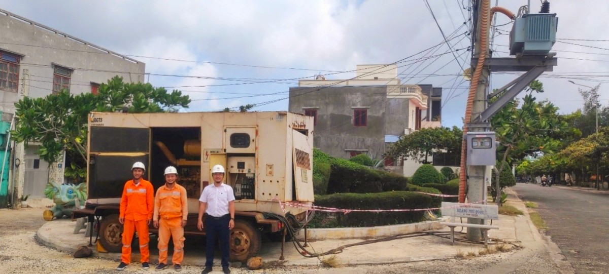 Tổng công ty Điện lực miền Nam sẵn sàng các phương án đảm bảo điện dịp lễ Quốc khánh 2/9 Tổng công ty Điện lực miền Nam sẵn sàng các phương án đảm bảo điện dịp lễ Quốc khánh 2/9