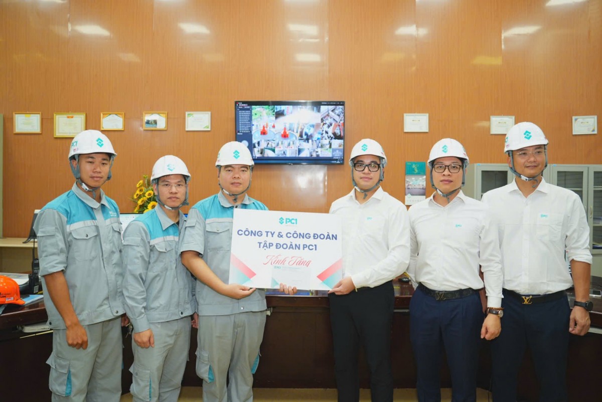 Khởi công dự án Điện mặt trời trên mặt hồ Thủy điện Trung Thu Khởi công dự án Điện mặt trời trên mặt hồ Thủy điện Trung Thu
