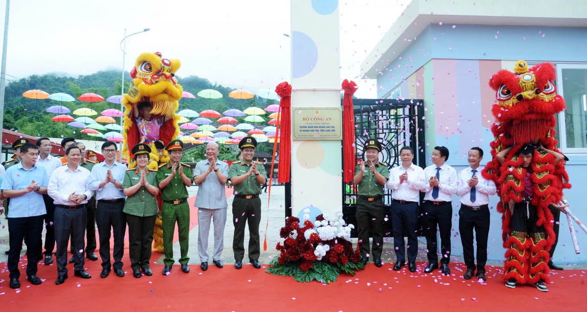 Khánh thành Trường Mầm non Hoàng Văn Thụ (Lạng Sơn) do T&T Group và SHB tài trợ Khánh thành Trường Mầm non Hoàng Văn Thụ (Lạng Sơn) do T&T Group và SHB tài trợ