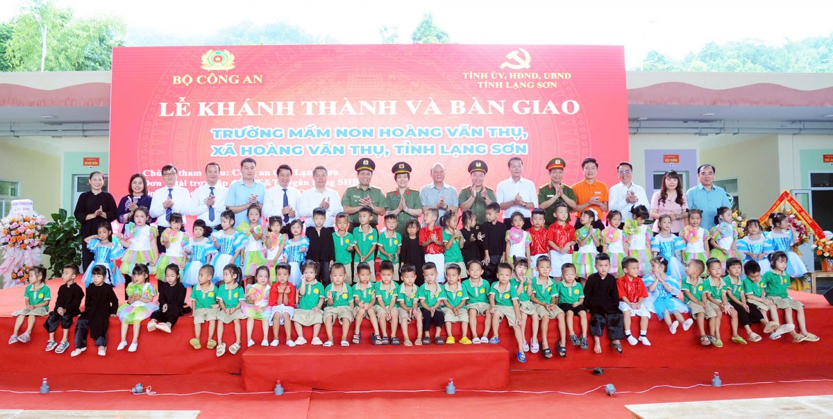 Khánh thành Trường Mầm non Hoàng Văn Thụ (Lạng Sơn) do T&T Group và SHB tài trợ Khánh thành Trường Mầm non Hoàng Văn Thụ (Lạng Sơn) do T&T Group và SHB tài trợ