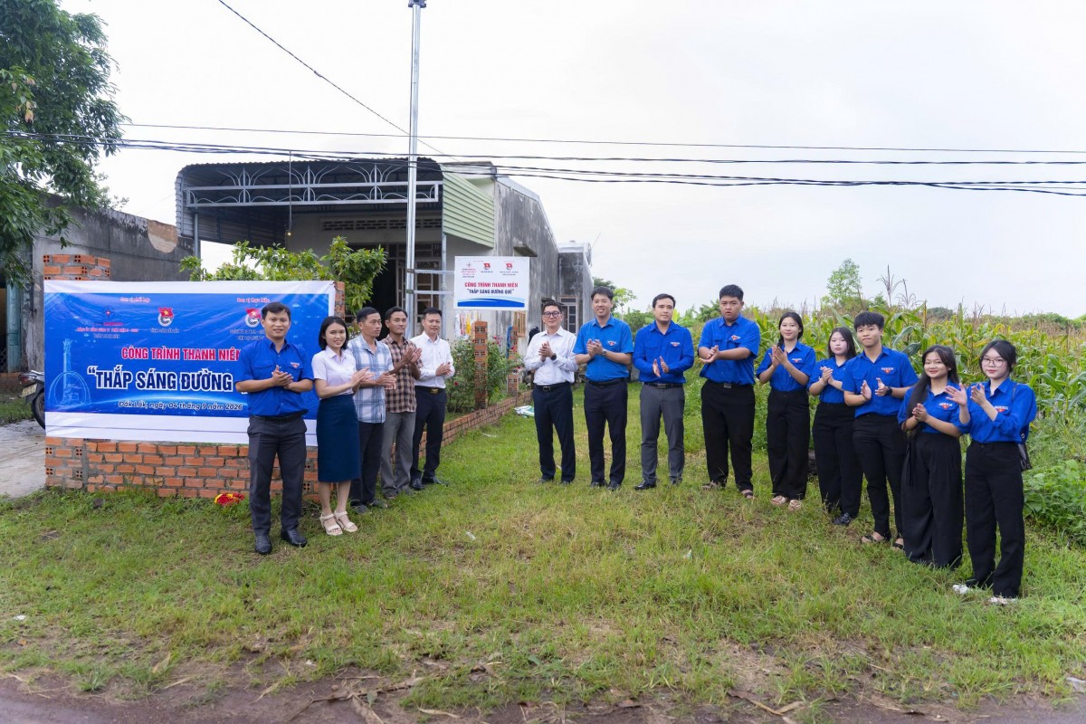 Tổng Công ty Phát điện 3 khánh thành và bàn giao các công trình thanh niên tại Đắk Lắk