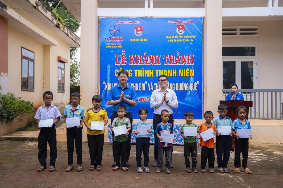 Tổng Công ty Phát điện 3 khánh thành và bàn giao các công trình thanh niên tại Đắk Lắk