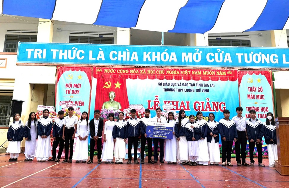 Các đơn vị thành viên của Tổng công ty Phát điện 2 chung tay tiếp sức học sinh đến trường