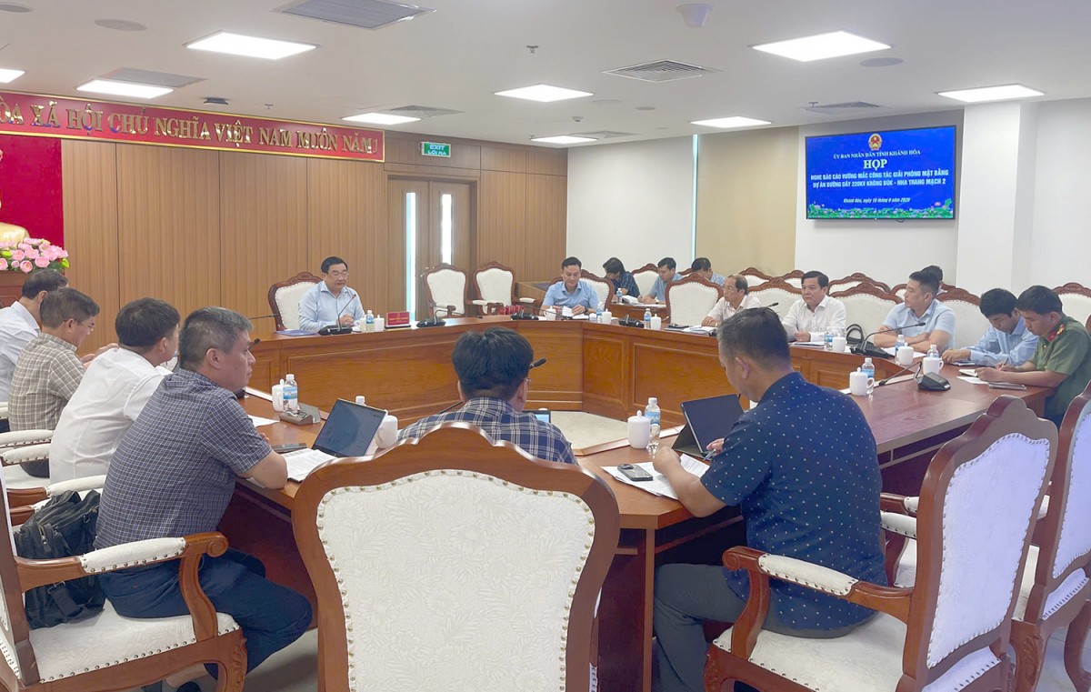 Tỉnh Khánh Hòa và EVNNPT bàn tháo gỡ mặt bằng dự án đường dây 220kV Krông Búk - Nha Trang (mạch 2) Tỉnh Khánh Hòa và EVNNPT bàn tháo gỡ mặt bằng dự án đường dây 220kV Krông Búk - Nha Trang (mạch 2)