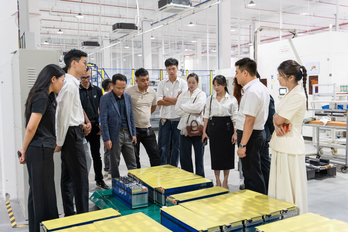 GG Power và Mai Sơn Solar ký hợp tác phân phối pin lưu trữ năng lượng (BESS) GG Power và Mai Sơn Solar ký hợp tác phân phối pin lưu trữ năng lượng (BESS)