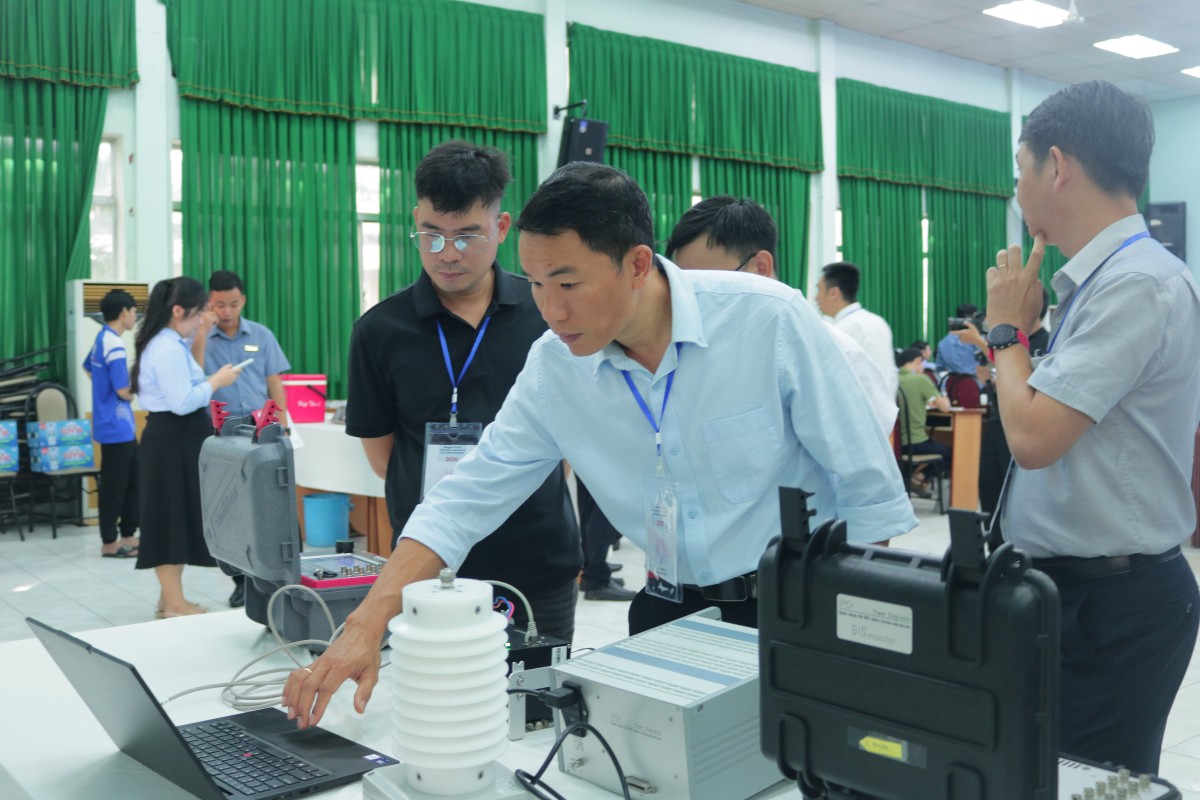Đào tạo chuyên sâu thử nghiệm phóng điện cục bộ (PD) cùng chuyên gia Megger Đào tạo chuyên sâu thử nghiệm phóng điện cục bộ (PD) cùng chuyên gia Megger