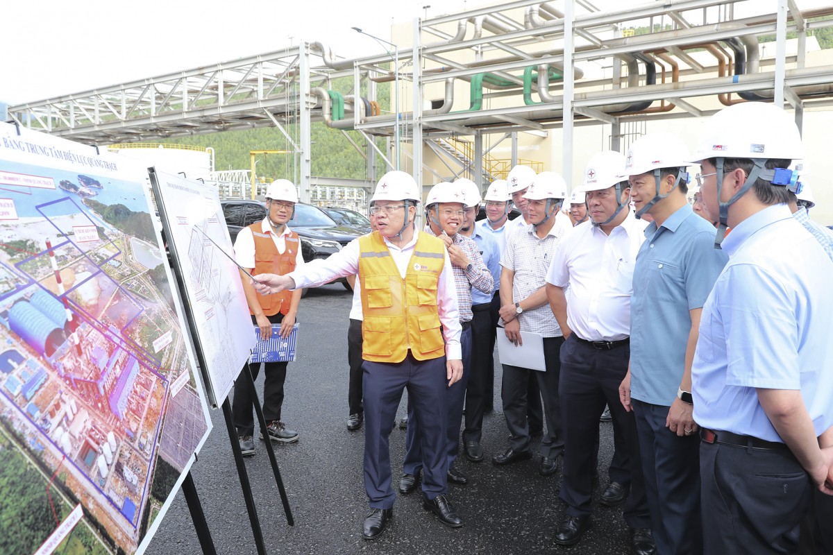 Bí thư Tỉnh ủy Quảng Trị Vương Quốc Tuấn kiểm tra tiến độ các dự án tại Trung tâm Điện lực Quảng Trạch