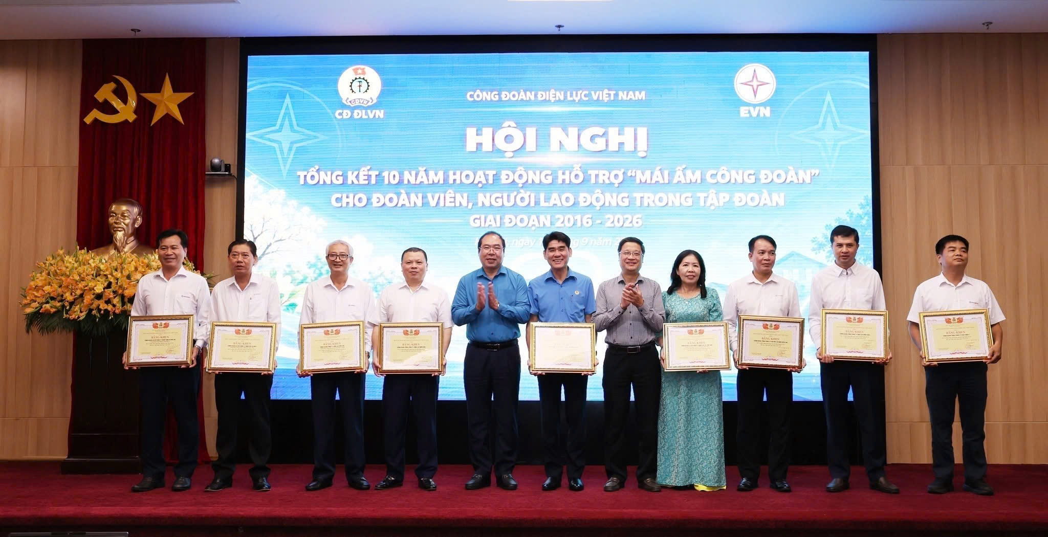 Dấu ấn 10 năm ‘Mái ấm Công đoàn’ của EVNSPC - Hiện thực hóa những ước mơ an cư cho công đoàn viên Dấu ấn 10 năm ‘Mái ấm Công đoàn’ của EVNSPC - Hiện thực hóa những ước mơ an cư cho công đoàn viên