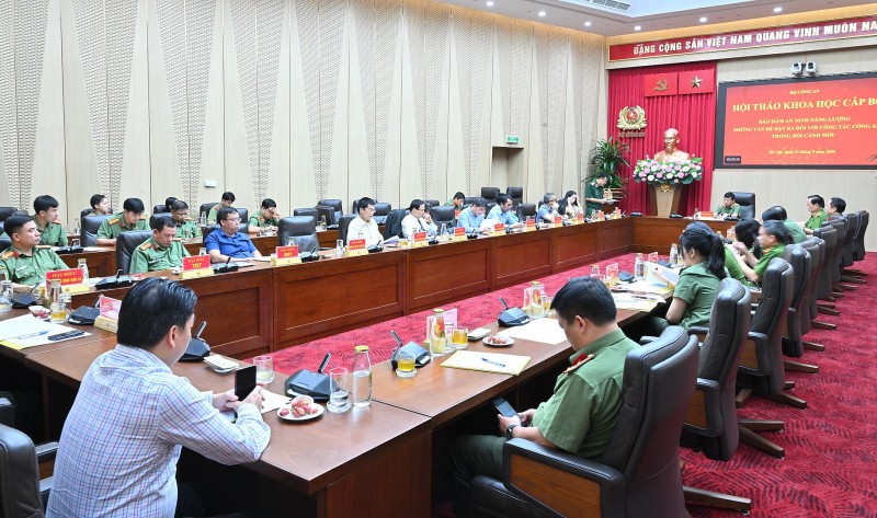Báo cáo của Tạp chí Năng lượng Việt Nam tại hội thảo về an ninh năng lượng và công tác công an trong bối cảnh mới Báo cáo của Tạp chí Năng lượng Việt Nam tại hội thảo về an ninh năng lượng và công tác công an trong bối cảnh mới