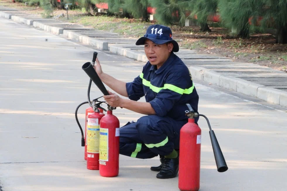 Nâng cao năng lực phòng cháy chữa cháy và cứu nạn cứu hộ tại Công ty Nhiệt điện Vĩnh Tân Nâng cao năng lực phòng cháy chữa cháy và cứu nạn cứu hộ tại Công ty Nhiệt điện Vĩnh Tân