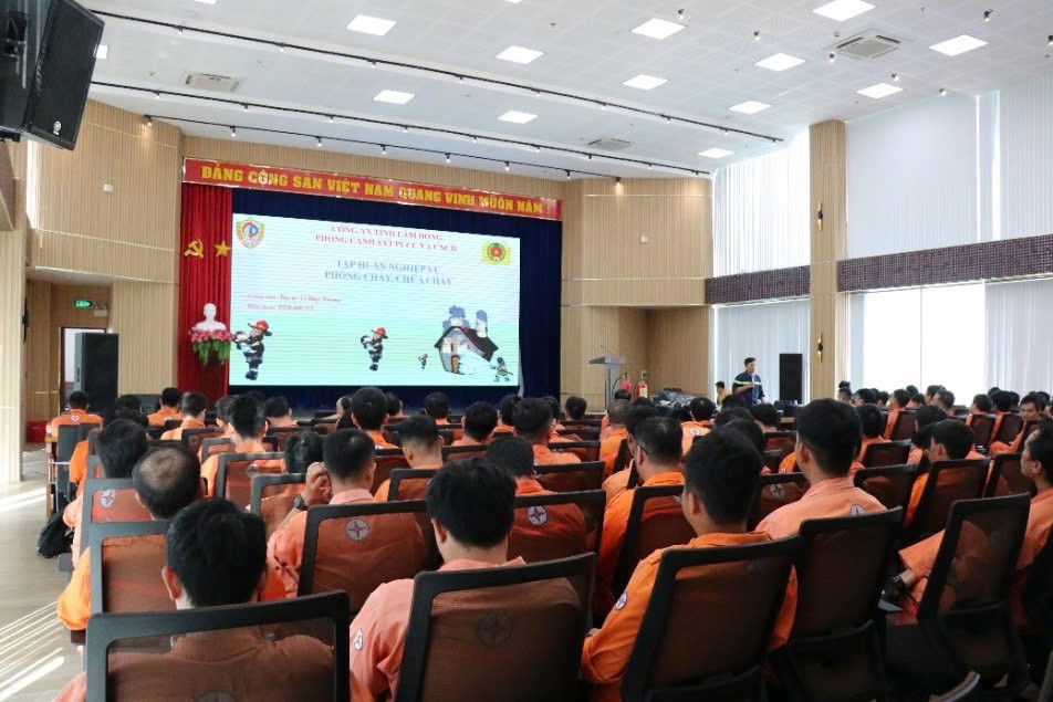 Nâng cao năng lực phòng cháy chữa cháy và cứu nạn cứu hộ tại Công ty Nhiệt điện Vĩnh Tân Nâng cao năng lực phòng cháy chữa cháy và cứu nạn cứu hộ tại Công ty Nhiệt điện Vĩnh Tân