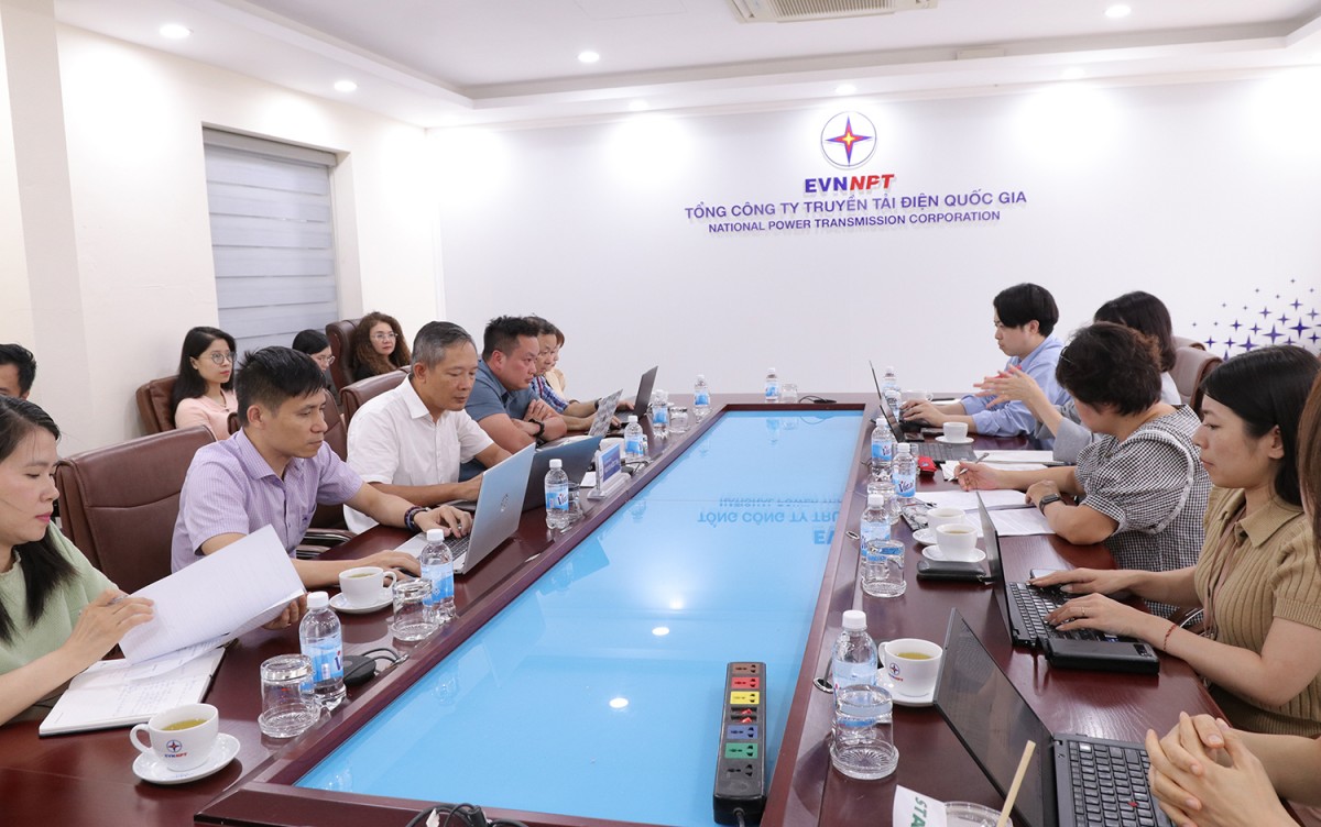 EVNNPT đa dạng hóa nguồn vốn, tạo nguồn lực phát triển lưới truyền tải điện đến năm 2030 EVNNPT đa dạng hóa nguồn vốn, tạo nguồn lực phát triển lưới truyền tải điện đến năm 2030