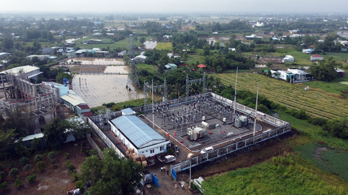 Ngành điện miền Nam sẵn sàng hạ tầng điện thu hút đầu tư vào các khu công nghiệp Ngành điện miền Nam sẵn sàng hạ tầng điện thu hút đầu tư vào các khu công nghiệp