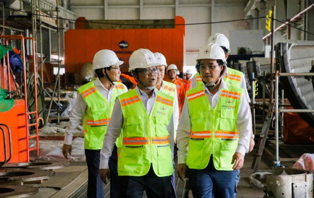 Tổng Giám đốc EVNGENCO3 kiểm tra công trường đại tu tổ máy S1 - Nhà máy Nhiệt điện Vĩnh Tân 2 Tổng Giám đốc EVNGENCO3 kiểm tra công trường đại tu tổ máy S1 - Nhà máy Nhiệt điện Vĩnh Tân 2
