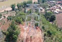 Họp kiểm điểm tiến độ đường dây 500 kV mạch 3