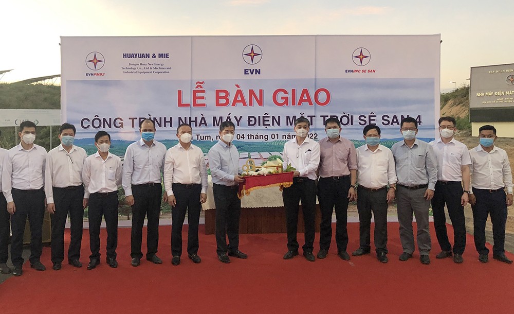 EVN bàn giao NM điện mặt trời Sê San 4 cho Công ty Phát triển Thủy điện Sê San