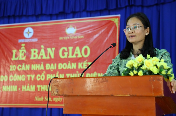 Công ty ĐHĐ tham gia bàn giao nhà Đại đoàn kết tại huyện Ninh Sơn