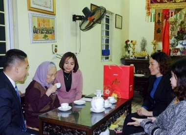 CADI-SUN thăm và chúc tết mẹ Việt Nam anh hùng