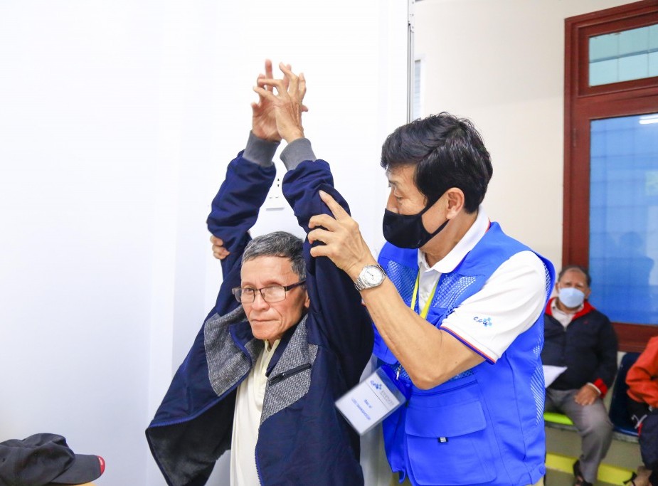 Bệnh viện Đại học Chung Ang (Hàn Quốc) thực hiện chương trình y tế từ thiện tại Quảng Ngãi