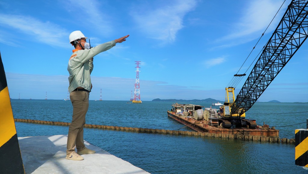 Nhìn lại công trình đường dây tải điện 220 kV vượt biển dài nhất Đông Nam Á