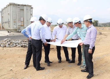 Nỗ lực đưa cụm dự án truyền tải điện 220kV Huội Quảng - Nghĩa Lộ - Việt Trì về đích