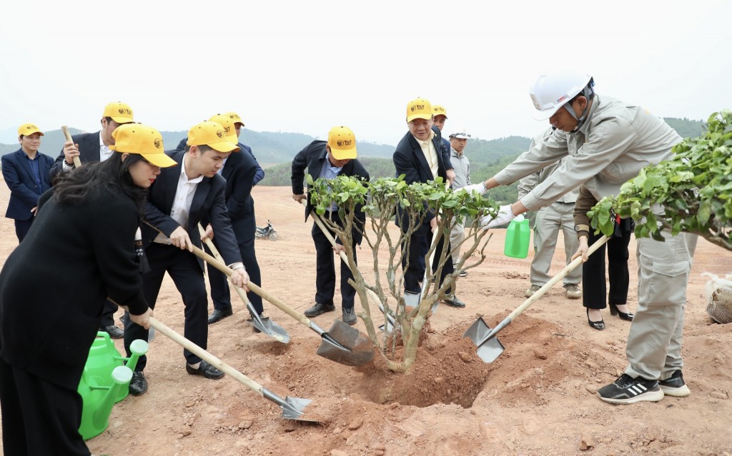 T&T Group phát động trồng cây tại dự án sân golf tỉnh Phú Thọ