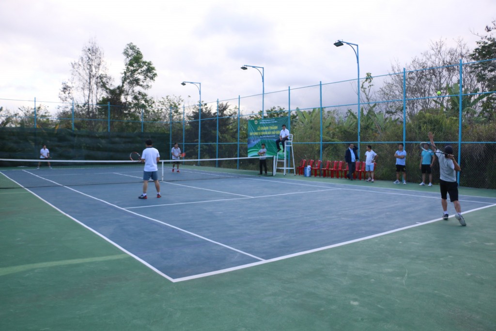 Công đoàn Thủy điện An Khê - Ka Nak gắn biển ‘Mái ấm công đoàn’ và khánh thành sân Tennis