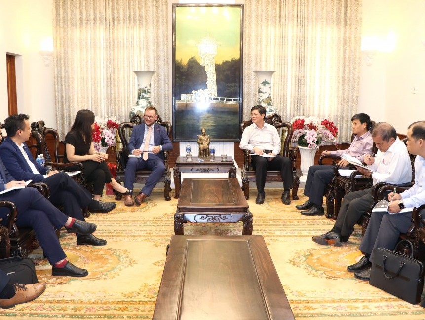 Đại sứ quán Úc tại Hà Nội làm việc với tỉnh Bình Thuận về đầu tư năng lượng tái tạo