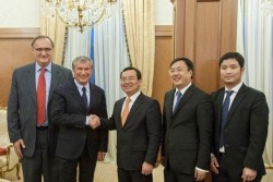 Tổng giám đốc PetroVietnam làm việc với các đối tác Nga