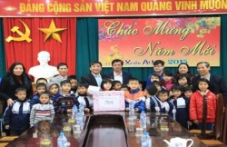 PC Hưng Yên tặng quà Tết cho hộ nghèo, chính sách