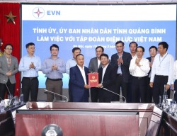 Trao Giấy chứng nhận đầu tư dự án Nhiệt điện Quảng Trạch 2