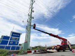 EVNHCMC đẩy nhanh tiến độ các công trình xây dựng lưới điện
