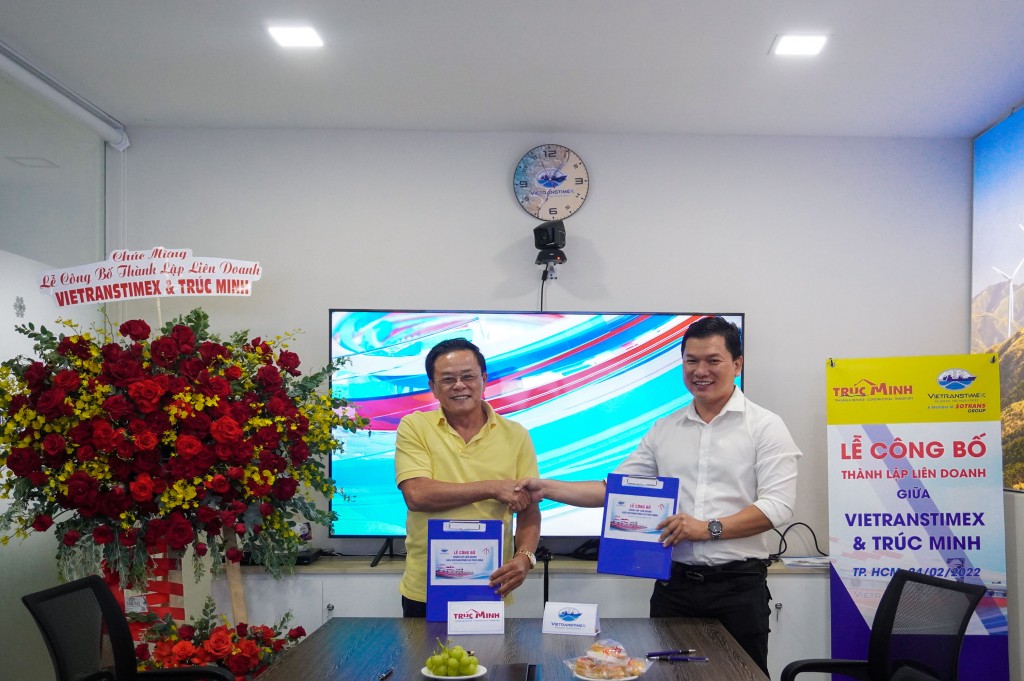 Vietranstimex và Trúc Minh thành lập công ty liên doanh vận tải hàng siêu trọng