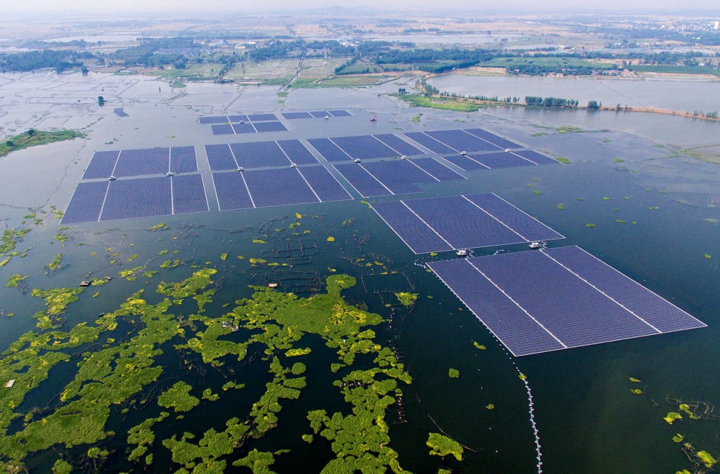 Nghệ An chấp thuận đầu tư 2 dự án điện mặt trời trên hồ nước