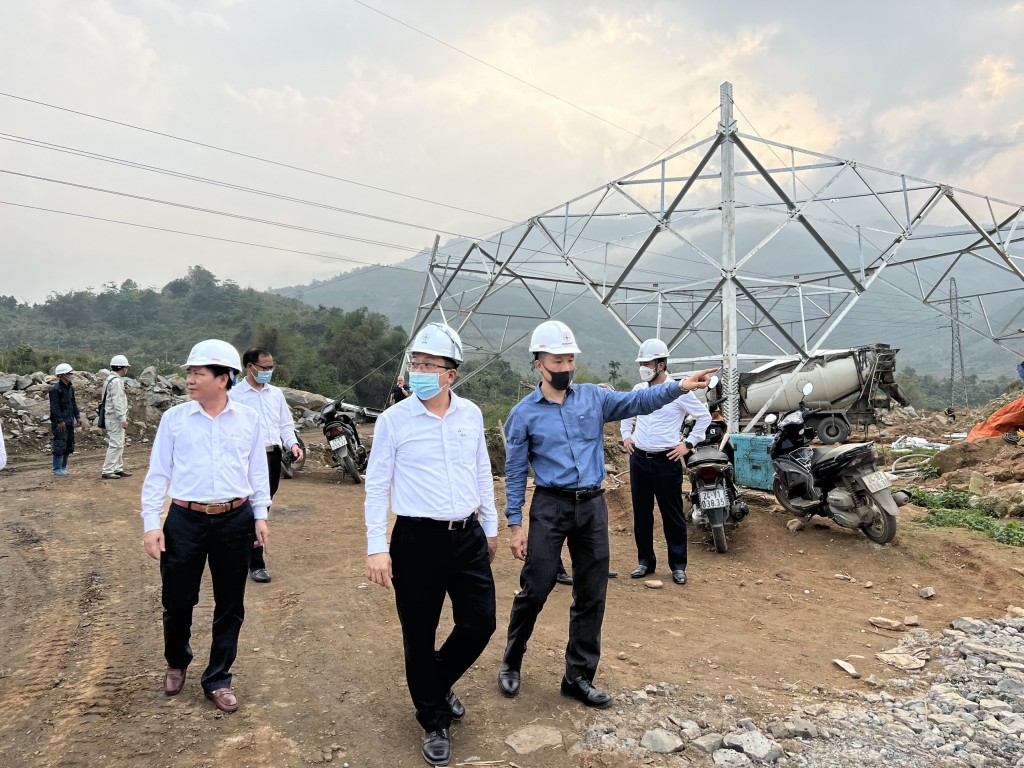 Dự án đường dây 220 kV Lào Cai - Bảo Thắng: Vẫn còn vướng 2 vị trí móng