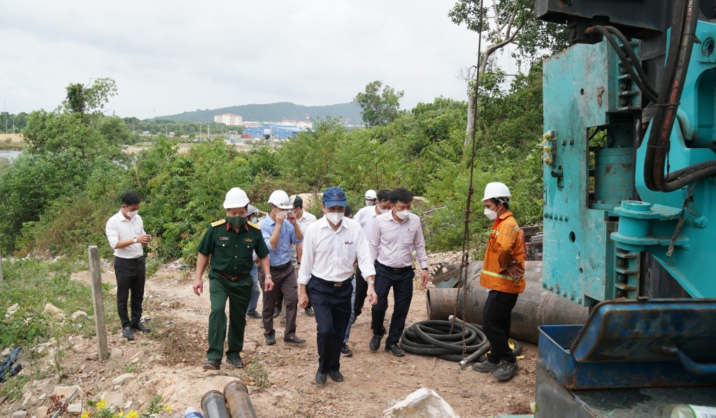 Đẩy nhanh tiến độ công trình dự án đường dây 220 kV Kiên Bình - Phú Quốc