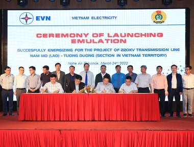 Thi đua hoàn thành công trình đường dây 220 kV Nậm Mô - Tương Dương
