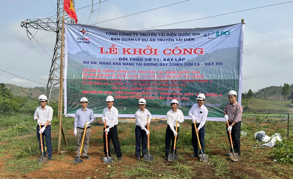 Khởi công dự án nâng khả năng tải đường dây 220 kV Sơn La - Việt Trì