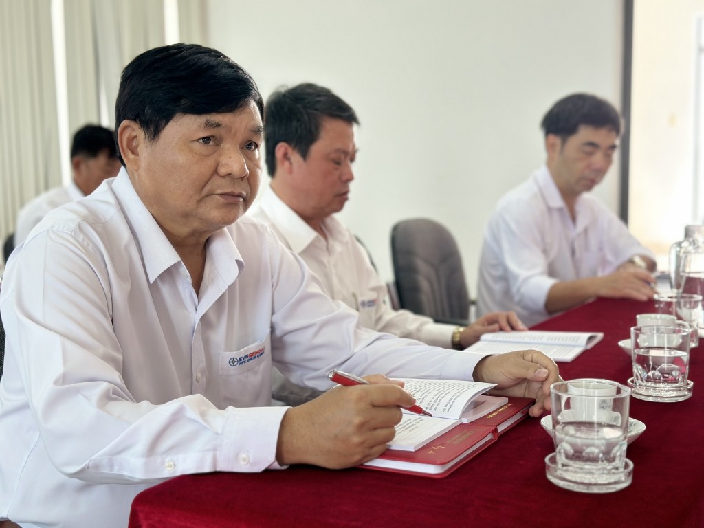 Đảng ủy Công ty Thủy điện An Khê - Ka Nak tổ chức nghiên cứu, học tập, quán triệt và triển khai Nghị quyết Trung ương 6 (khóa XIII)