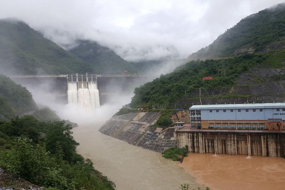 Các nhà máy thủy điện tại Nghệ An tăng lưu lượng xả nước phục vụ chống hạn