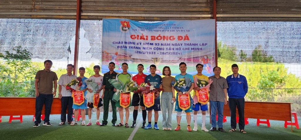 Giải bóng đá kỷ niệm 93 năm ngày thành lập Đoàn Thanh niên Cộng sản HCM (tại Bảo Lộc)