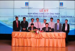 Ký hợp đồng cung cấp ống thép đường ống dẫn khí Nam Côn Sơn 2